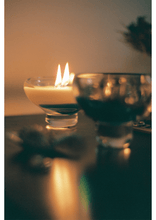 Load image into Gallery viewer, Emerald candle